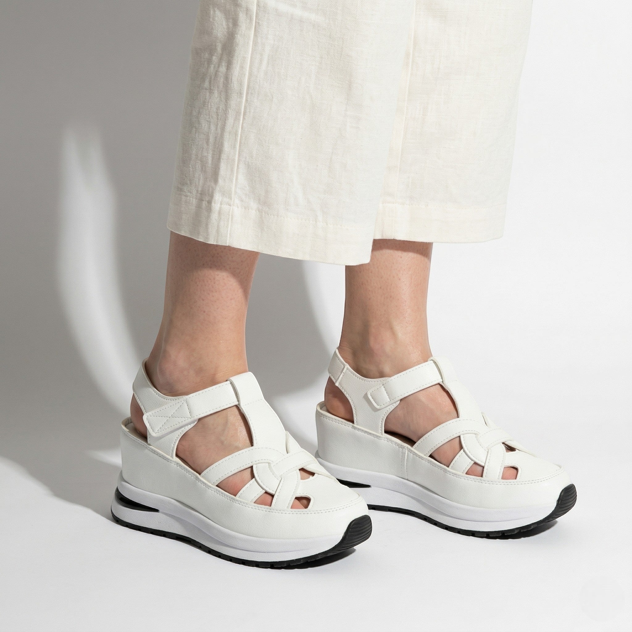 Serena - Dames Platform Sandalen met Uitsnijdingen